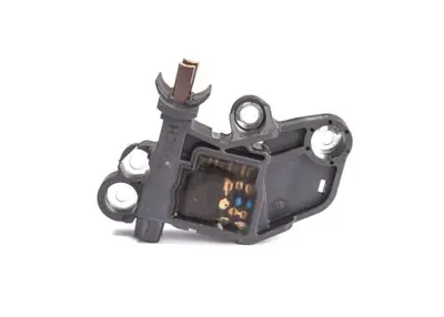 BOSCH 0 272 220 731 Alternator Konjektor Polo 1.4 10> (Eskı No : 0272220701) 4L903803C 77368247 QC000239