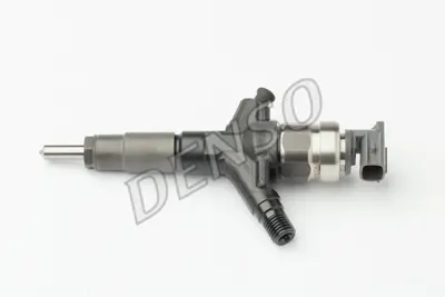 DENSO DCRI107890 Enjektor Subaru 16613AA020