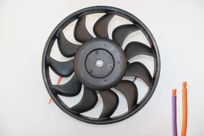 DEYE DY8136 Fan Motoru Sağ Audı A6 Blb Bre Ccda 2.0 Tdi 2.8 Fsi 3.0 Tfsi (Kablolu) 8E0959455B